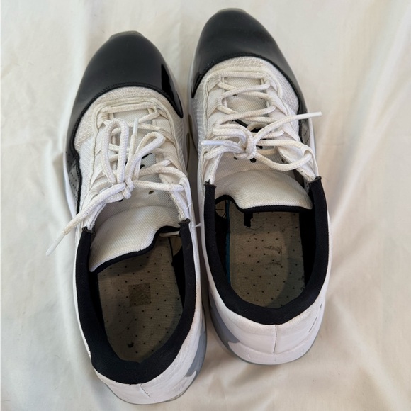 Size 14- Air Jordan 11 CMFT Low Concord - Picture 10 of 11
